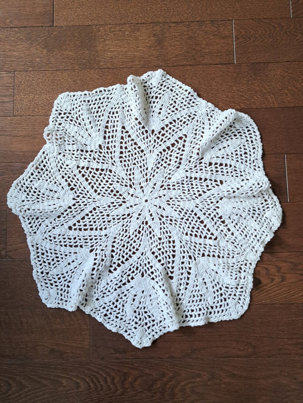 Handmade Crocheted Doily Cotton Starburst Pattern White Table Decor Traditional